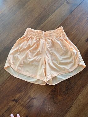 lululemon athletica track that 5” HR shorts